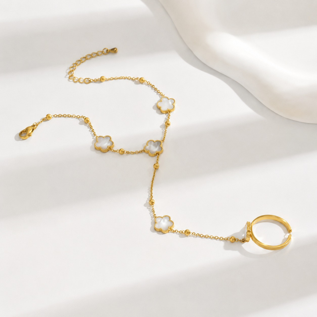 Aura Clover White Bracelet