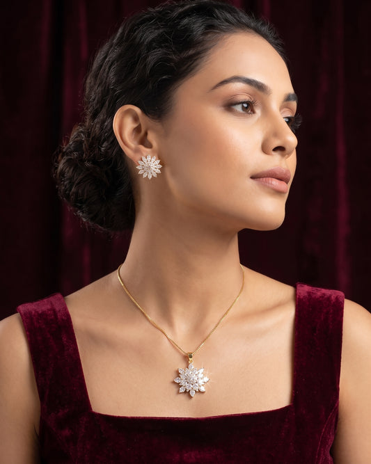 Royal Snowflake Crystal Pendant Necklace & Earrings Set