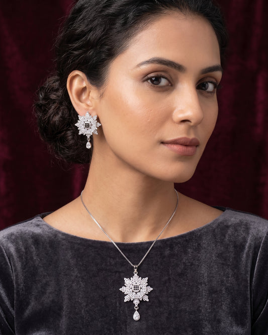 Snowflake Crystal Necklace and Earrings Set