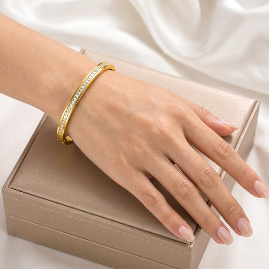 Celeste Eternity Line Bangle